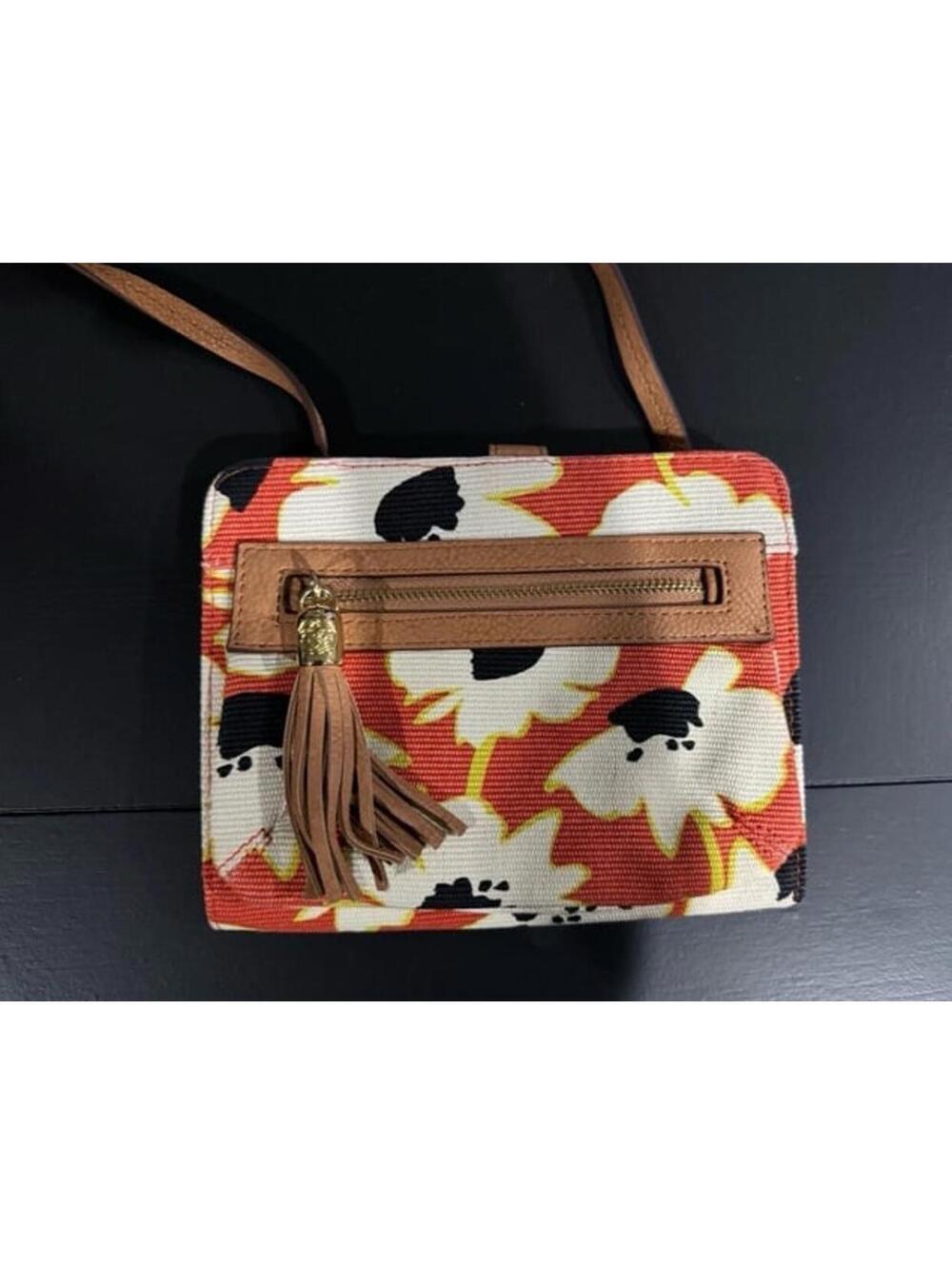 Relic Crossbody Wallet. Purse. Excellent Condition. Orange Floral.